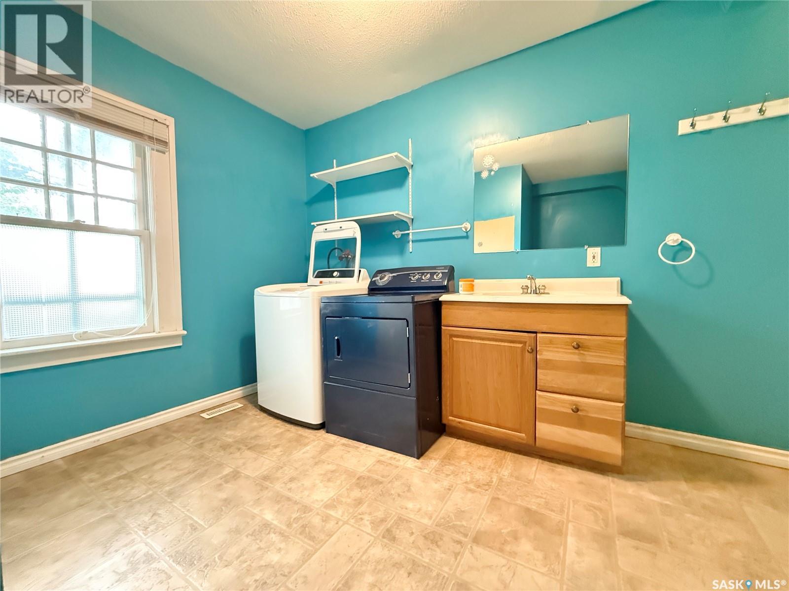 431 Qu'appelle STREET - 13