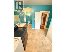 431 Qu'appelle Street, Weyburn, SK S4H0R3 Photo 14