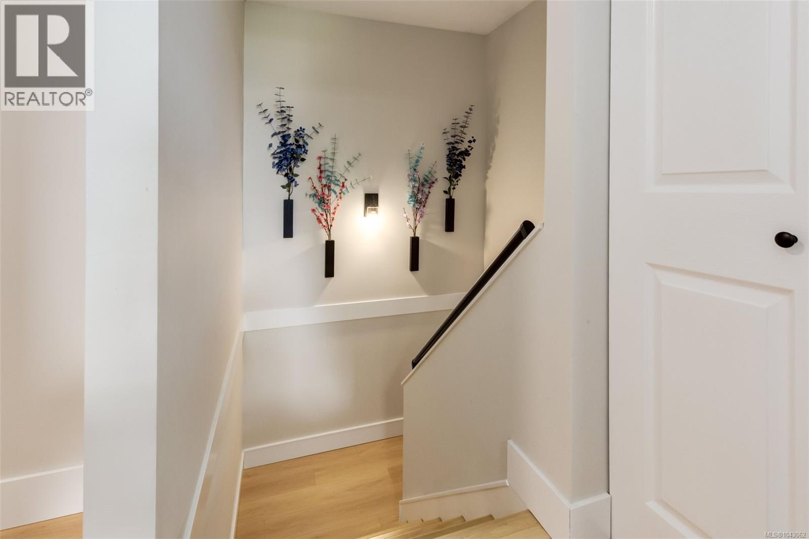 8 1906 Bowen Rd, Nanaimo