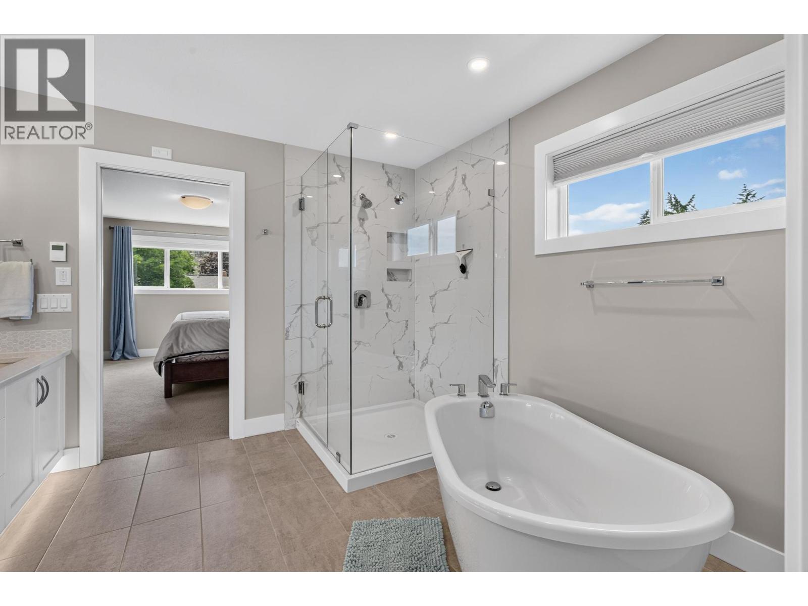 4649 Raymer Road - 27