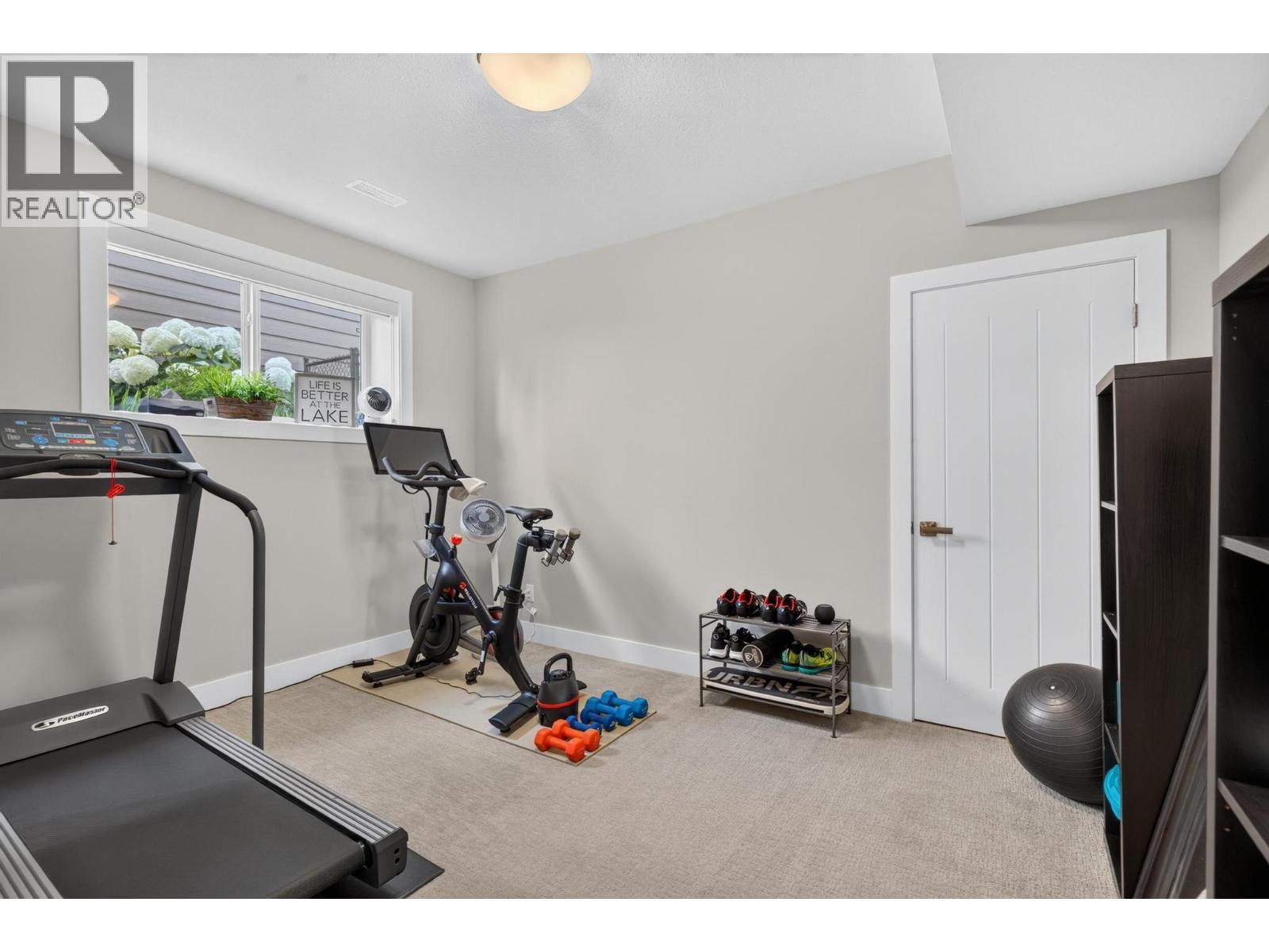 4649 Raymer Road - 40
