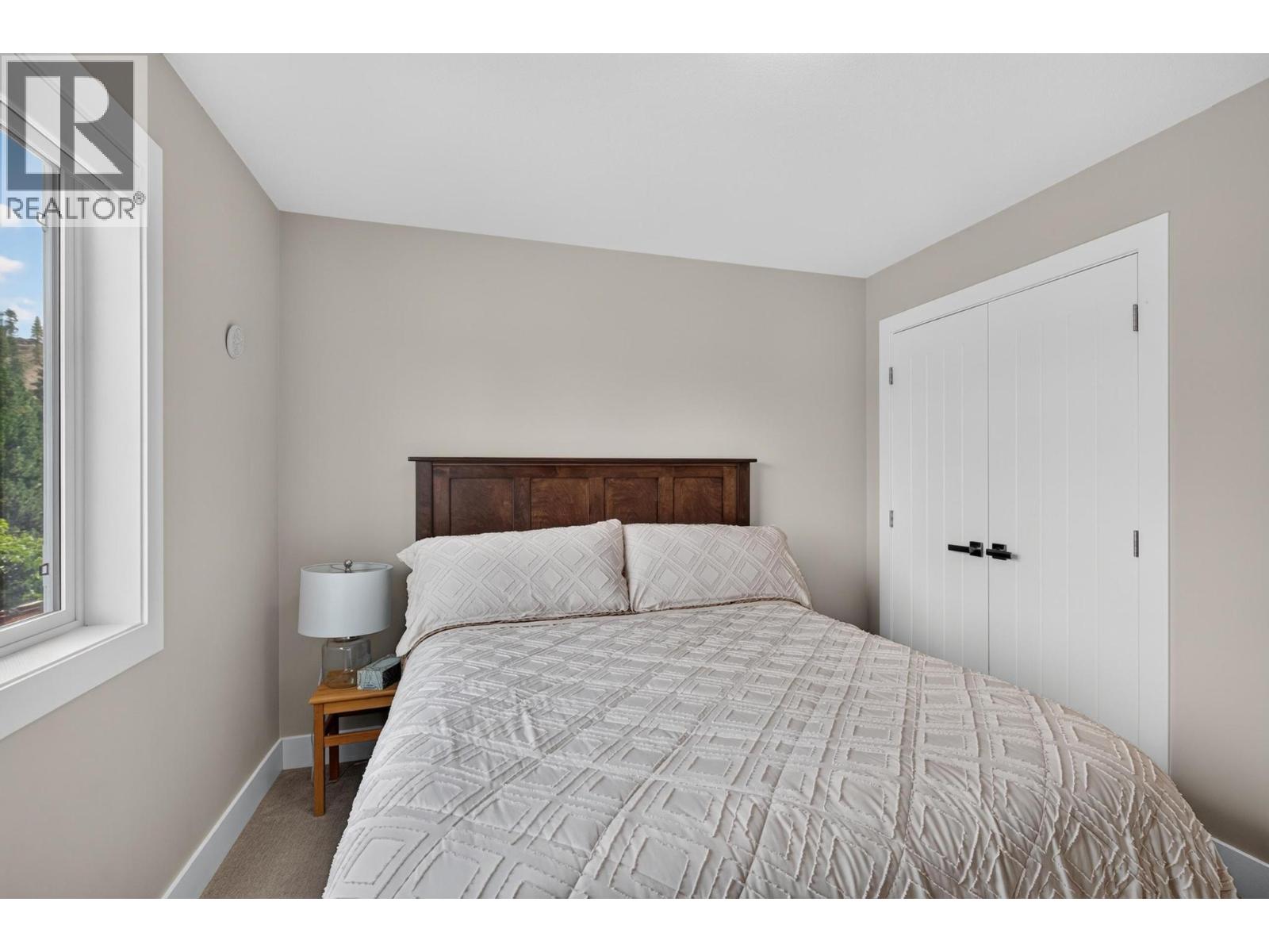 4649 Raymer Road - 33