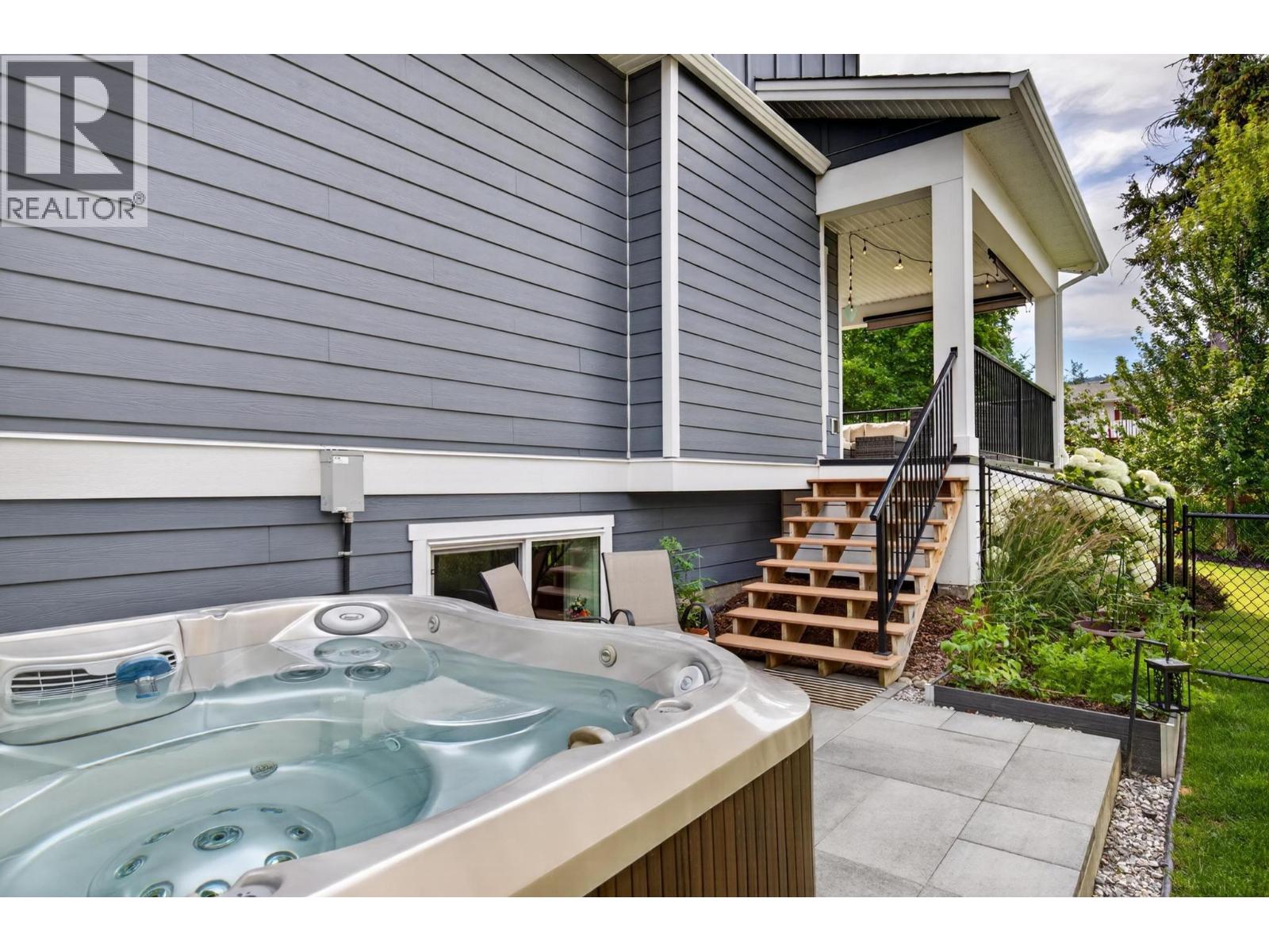 4649 Raymer Road - 12