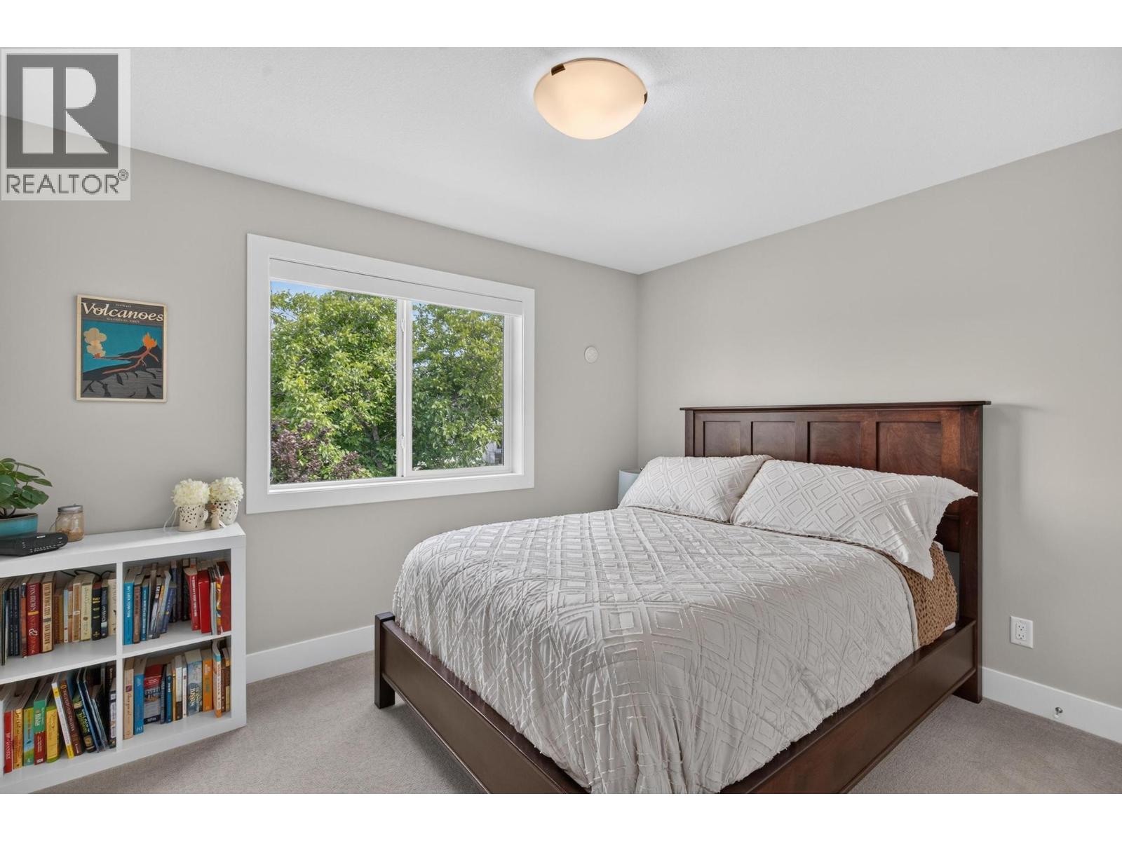 4649 Raymer Road - 32
