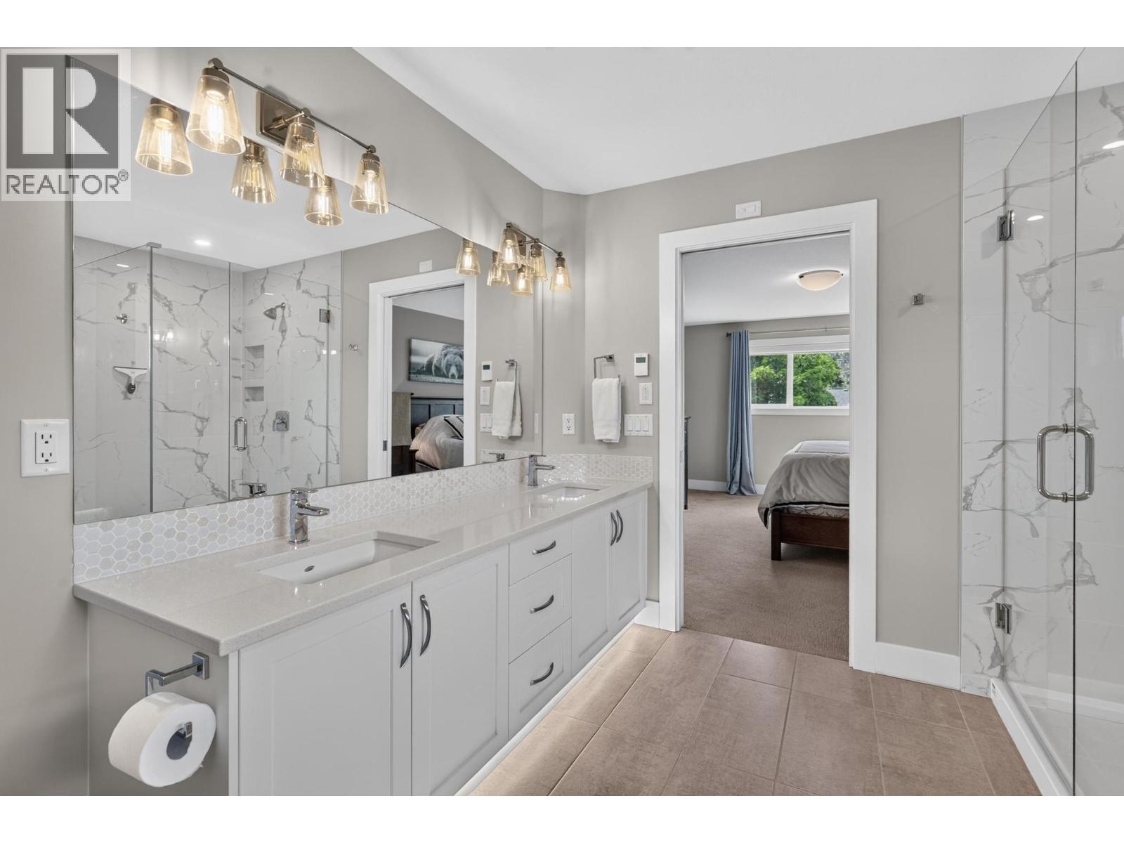 4649 Raymer Road - 28