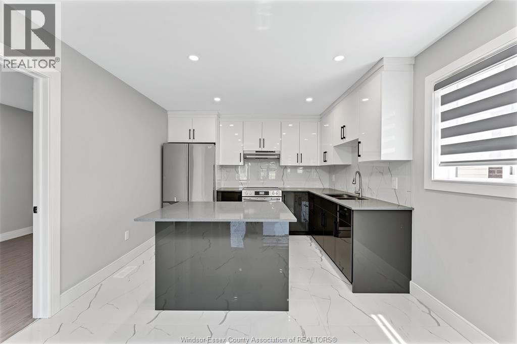 1156 WELLINGTON - 12