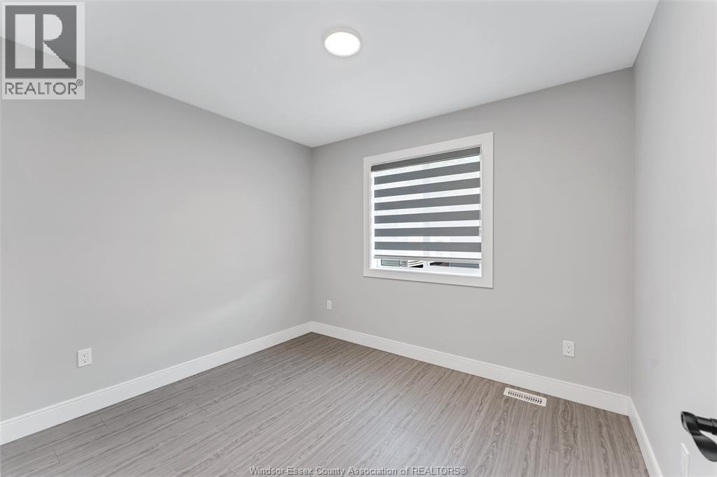 1156 WELLINGTON - 19