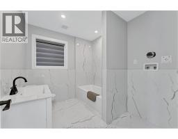 1156 Wellington, Windsor, ON N9A5K1 Photo 16