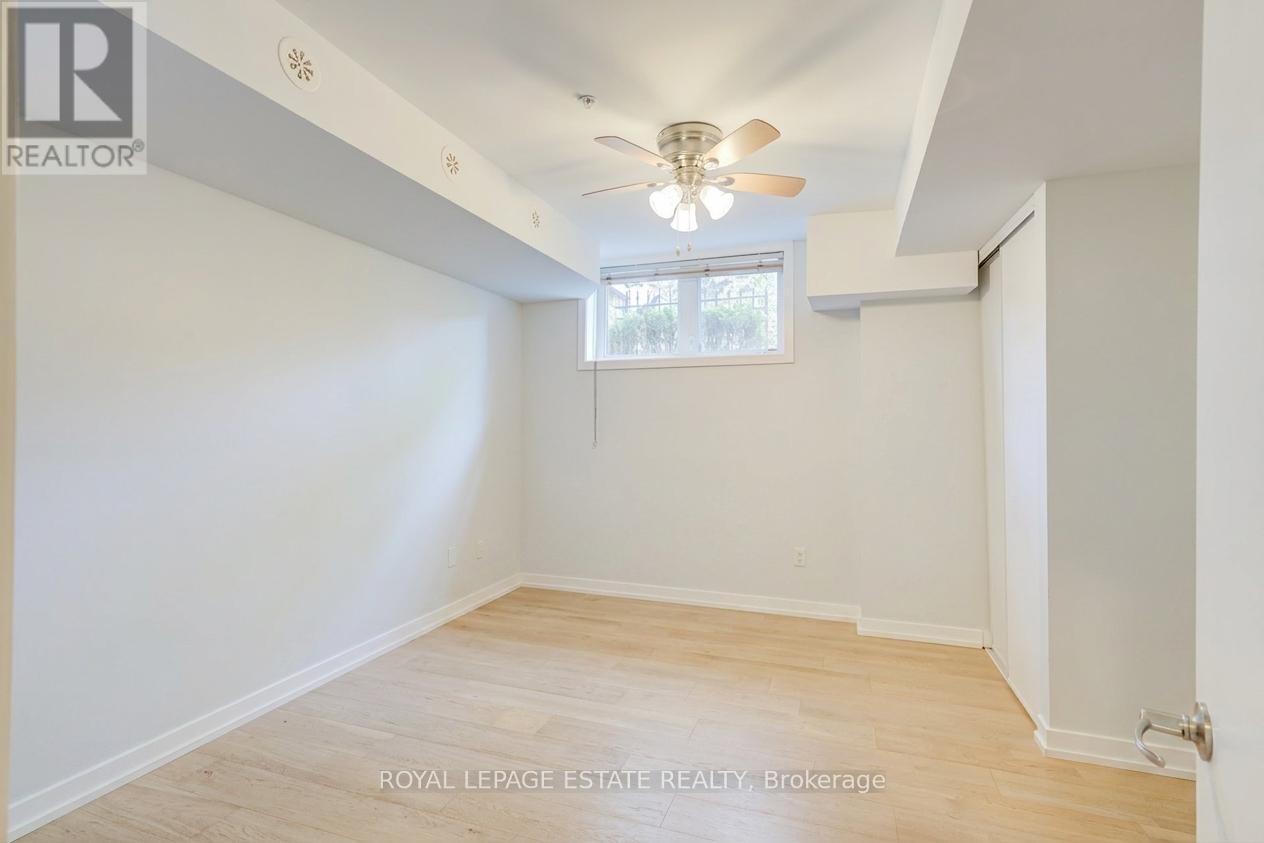 #32 140 BROADVIEW AVENUE - 13