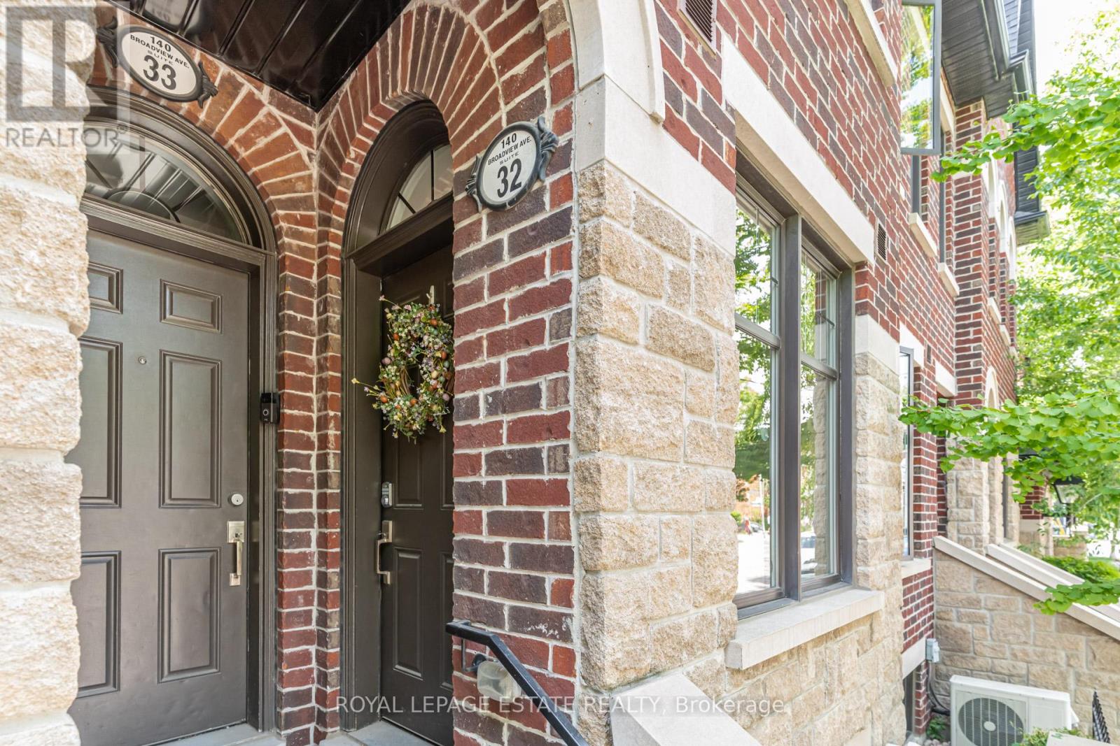 #32 140 BROADVIEW AVENUE - 24