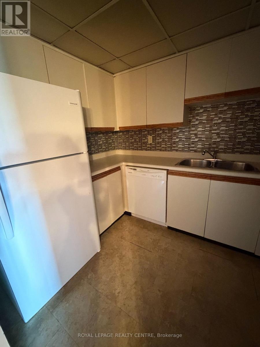 #807 25 FAIRVIEW ROAD W - Image 6