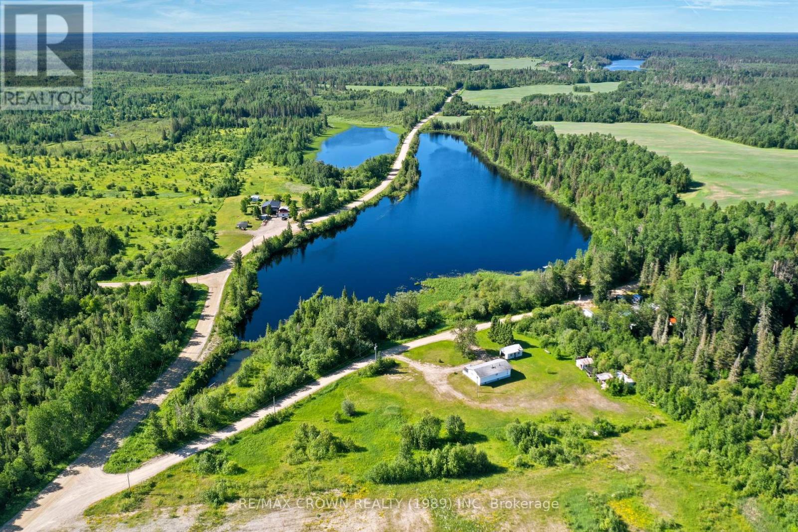 #MOONBEAM 45A CHAIN OF LAKES ROAD - 7