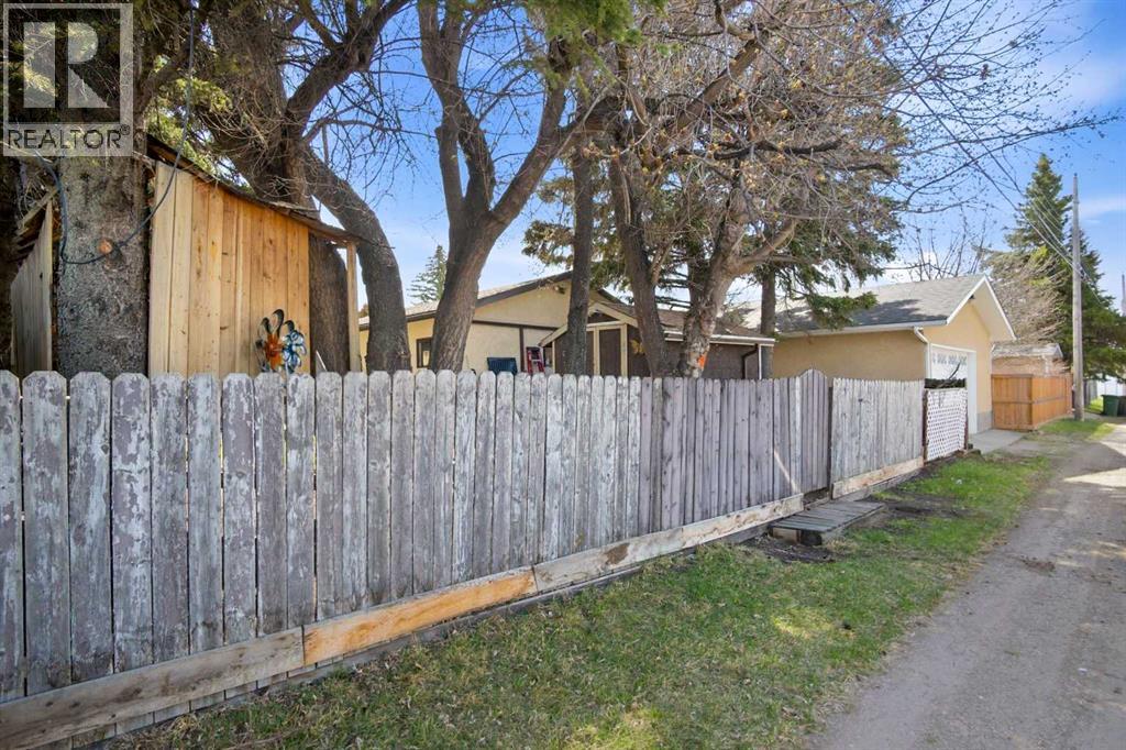 4306 55 Avenue - 38