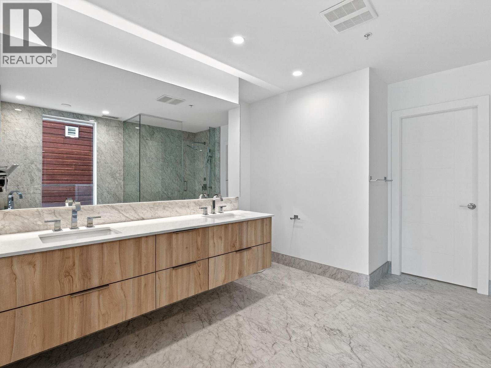 #202 13415 Lakeshore Drive S - 23