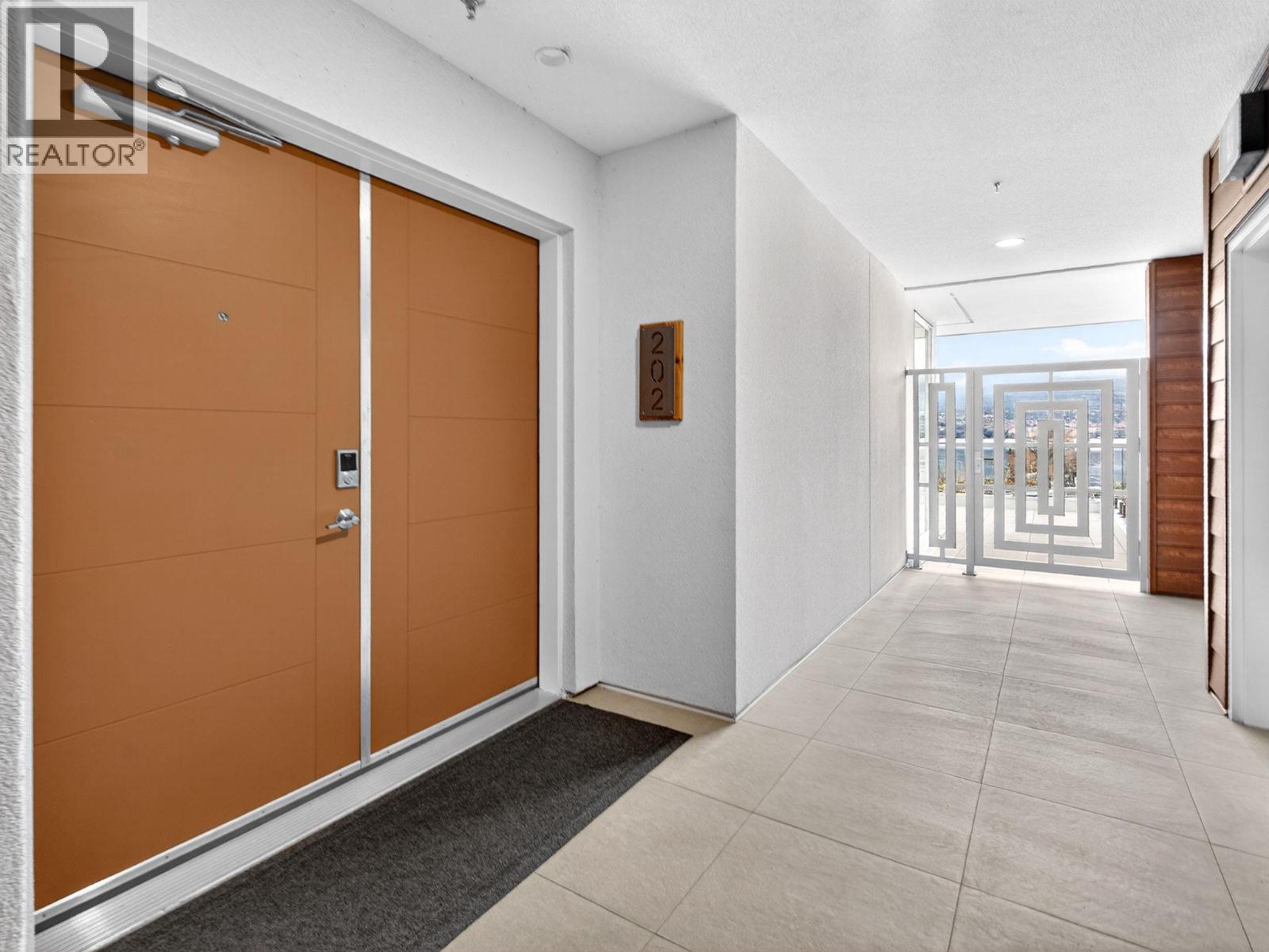 #202 13415 Lakeshore Drive S - 39