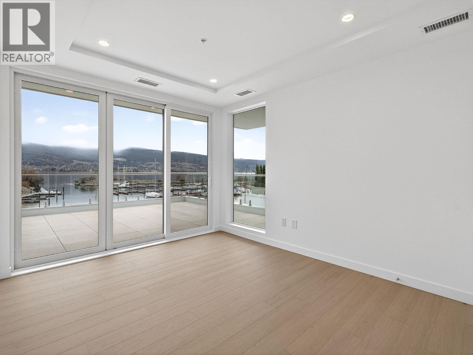 #202 13415 Lakeshore Drive S - 25