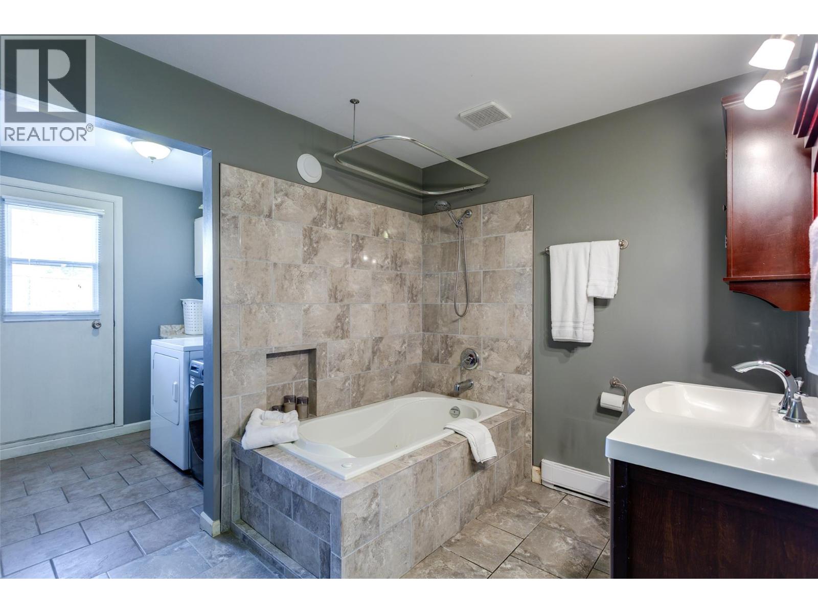 #1 500 Lester Road - Image 25