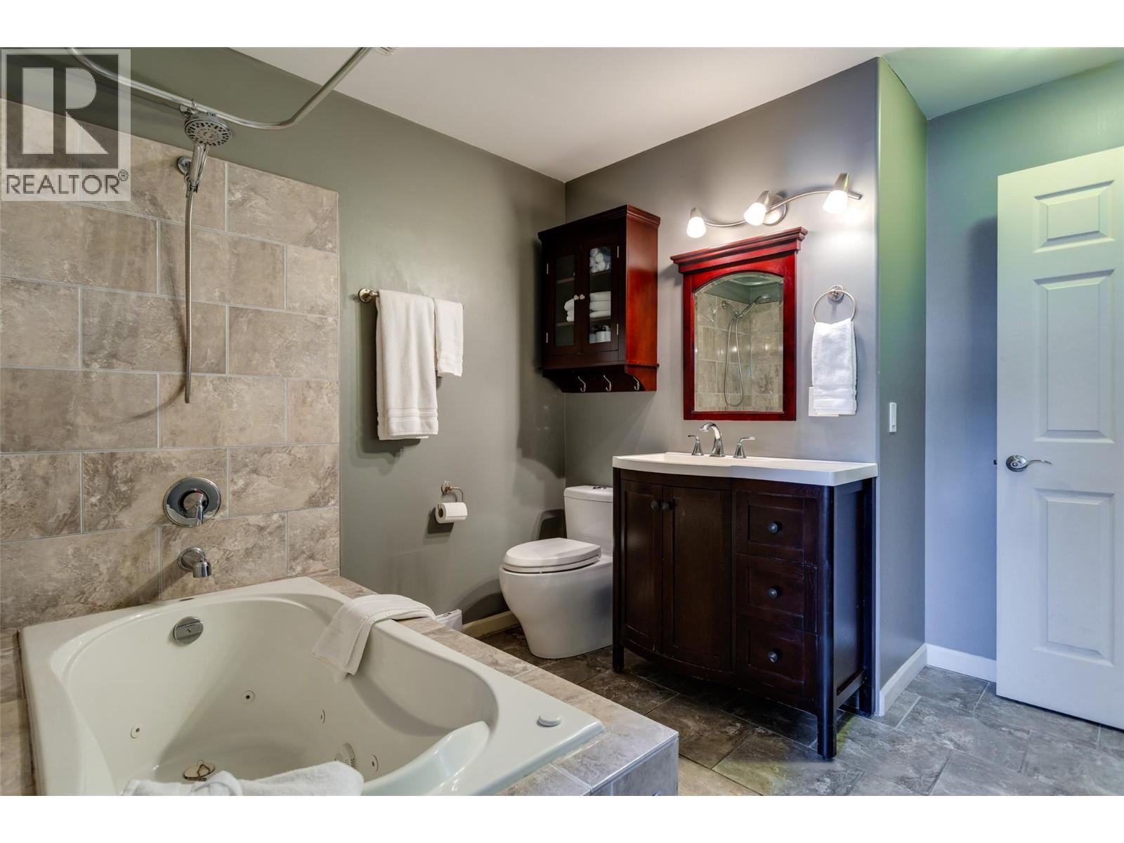 #1 500 Lester Road - 26
