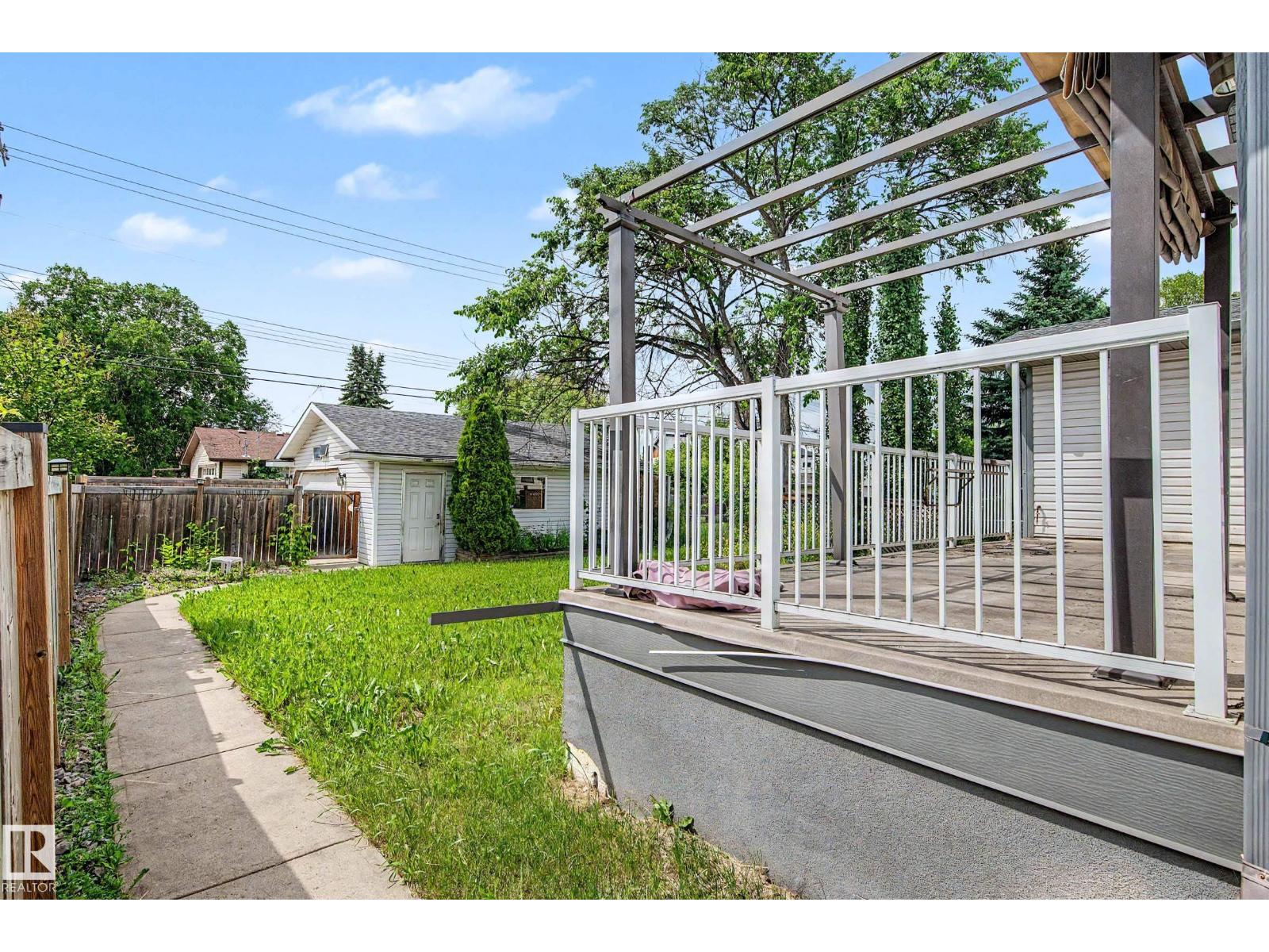 9402 153 ST NW NW - 43