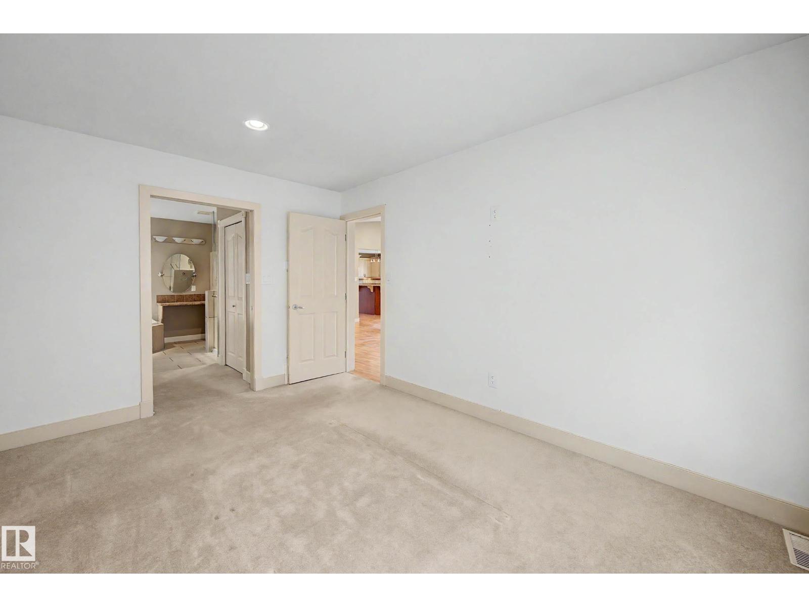 9402 153 ST NW NW - 25