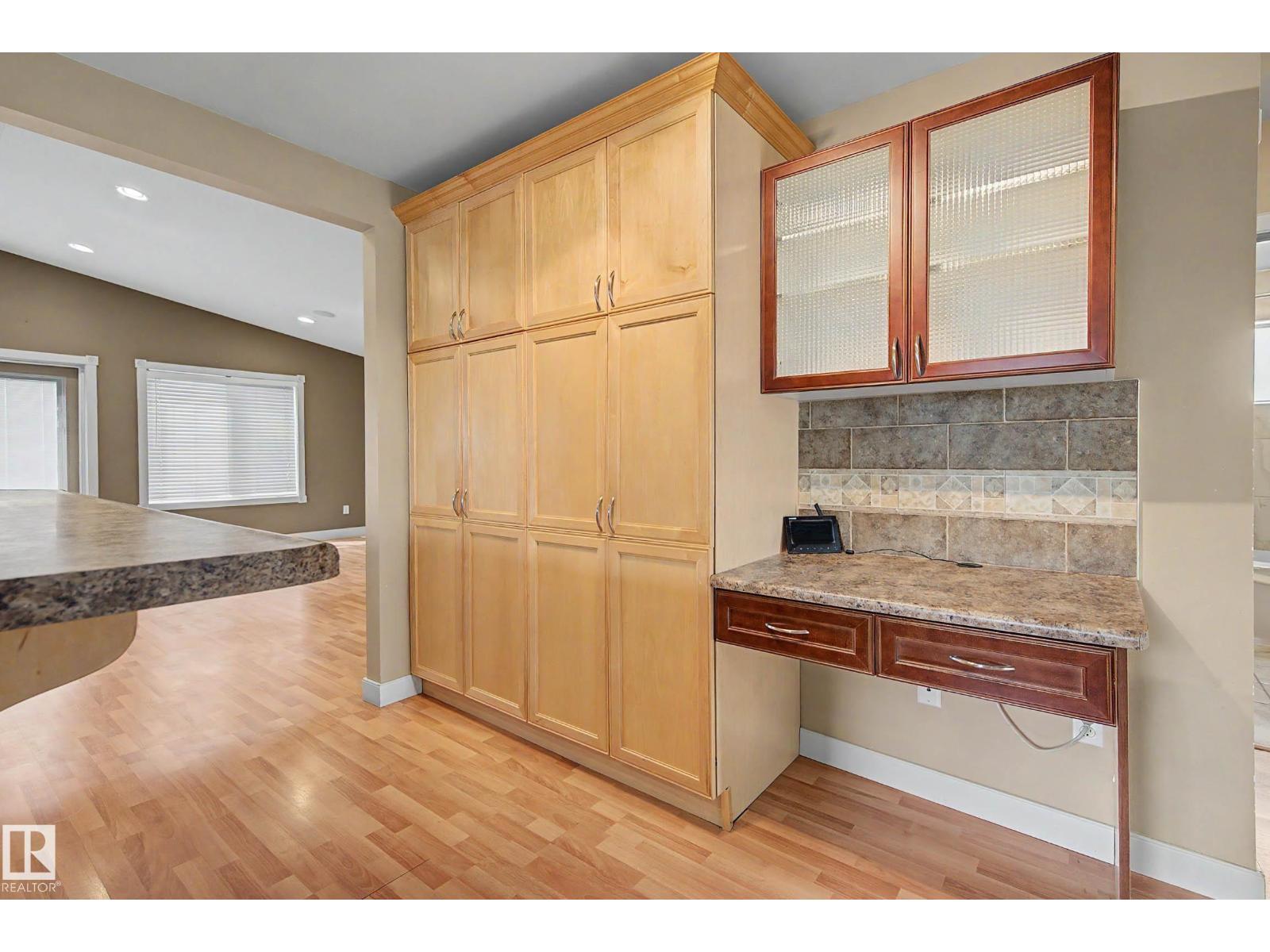 9402 153 ST NW NW - 16