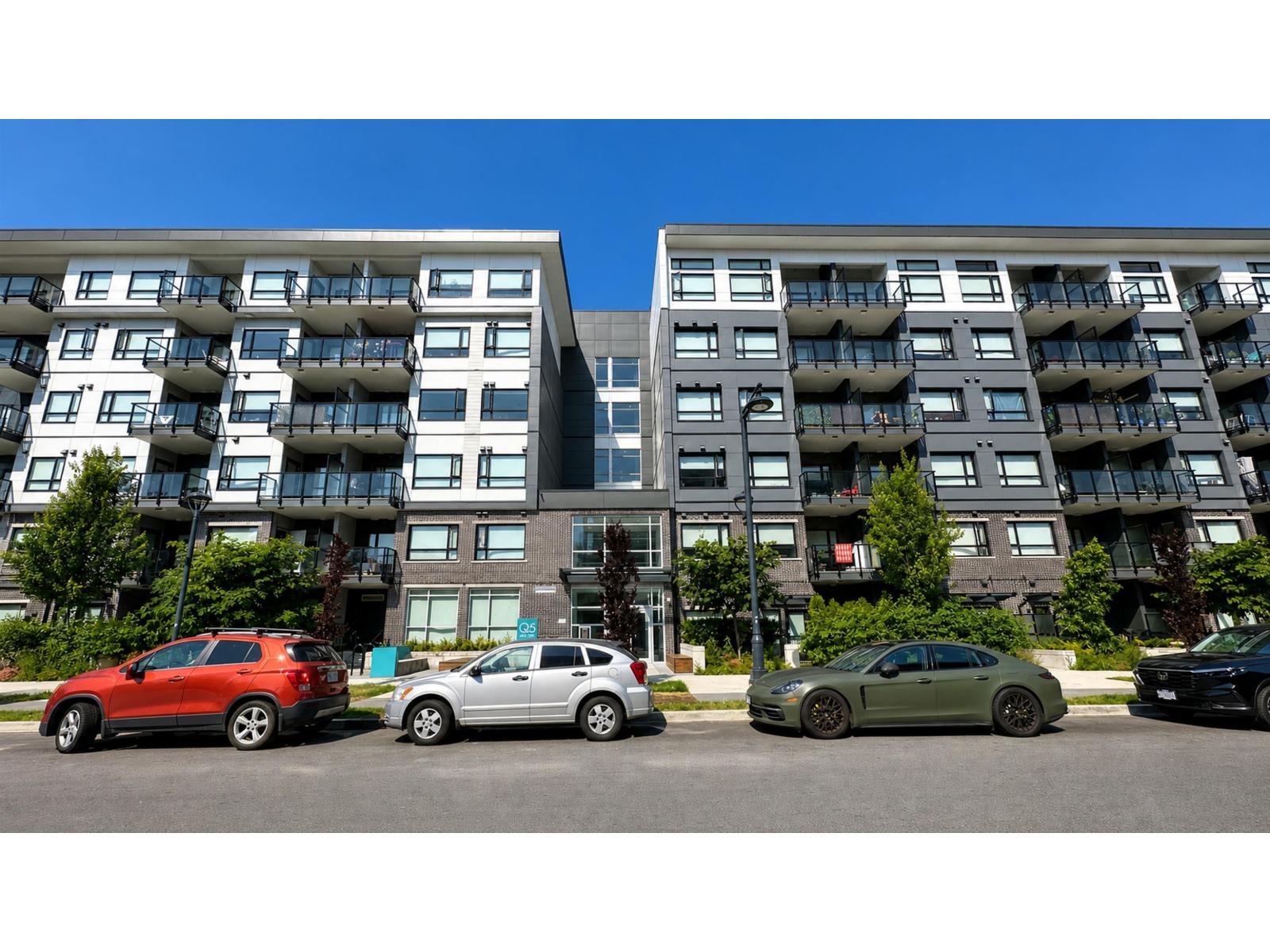 624 10777 138 STREET