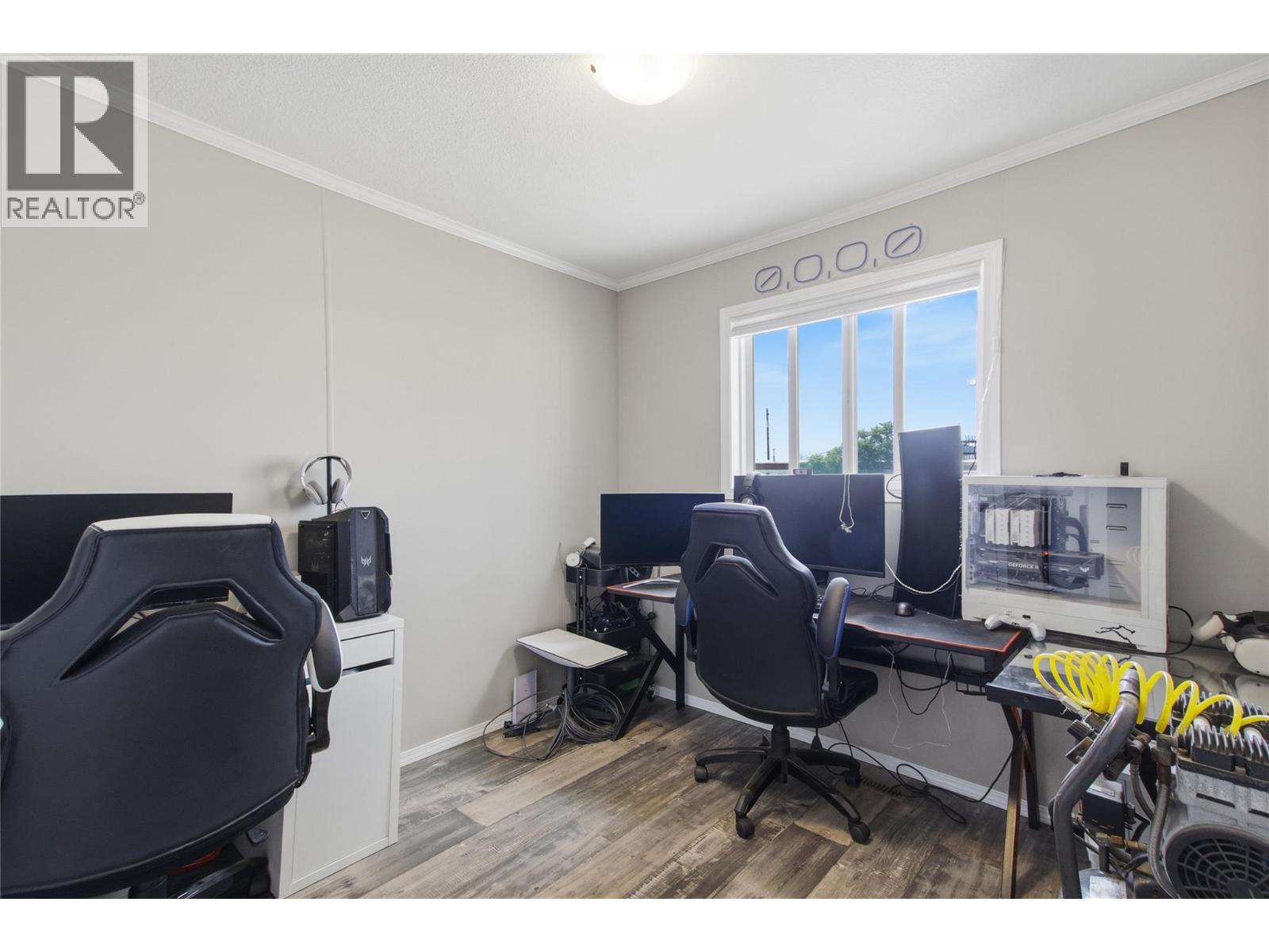 #50 771 Athabasca Street E - 20