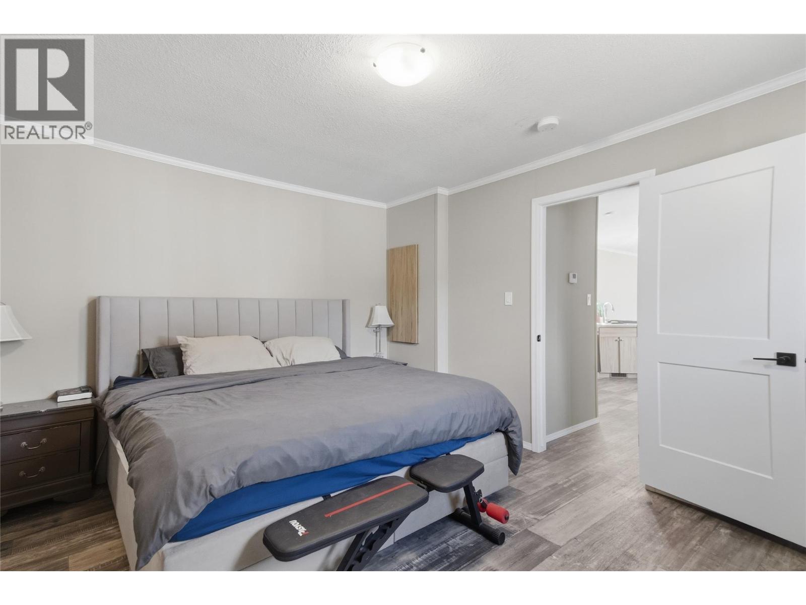 #50 771 Athabasca Street E - 24
