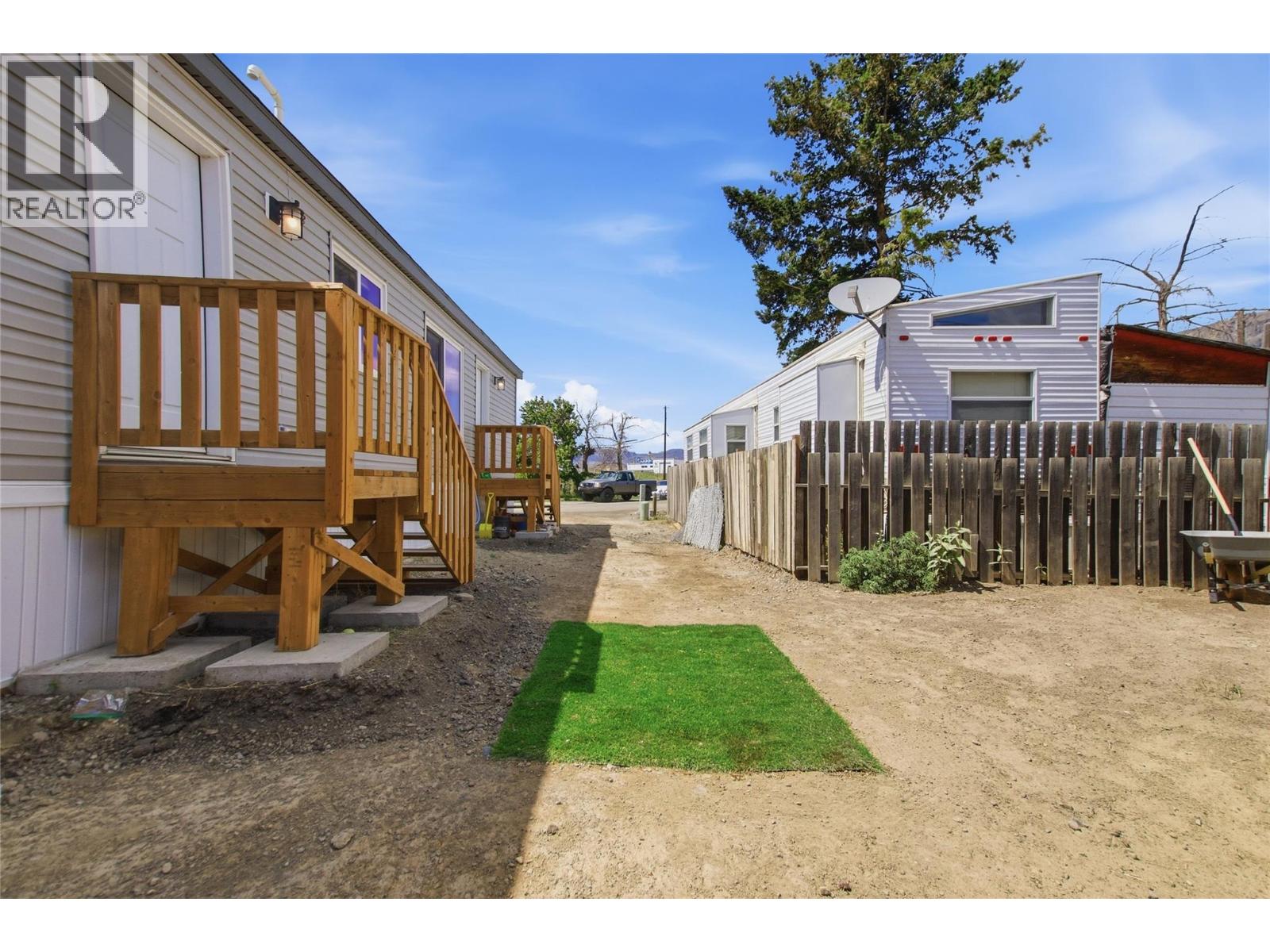 #50 771 Athabasca Street E - 4