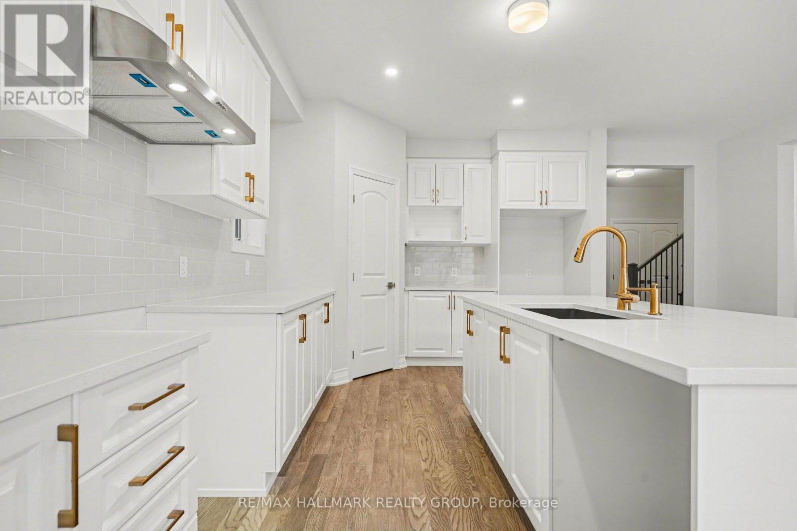122 VIBURNUM TERRACE, Ottawa. Luxury613. By Peter Sagos - Image 9