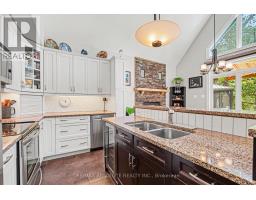 Kitchen - 1091 Carson Trail Road, North Frontenac, ON K0H2R0 Photo 12