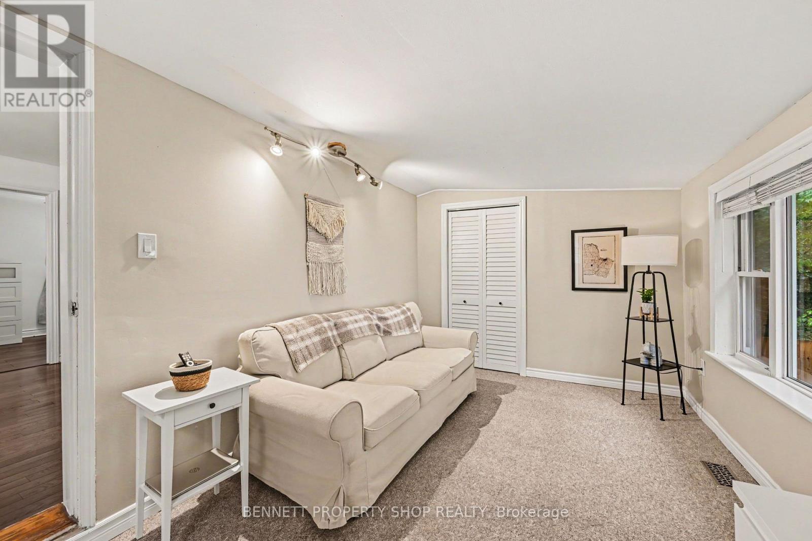 102 MOORHEAD DRIVE - 14