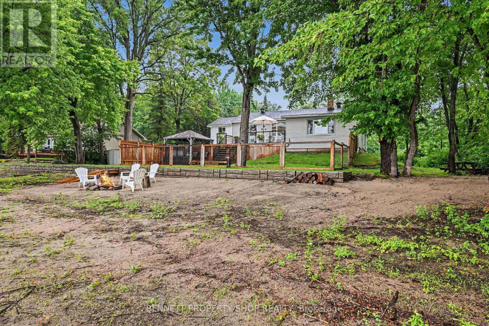 102 MOORHEAD DRIVE - 15
