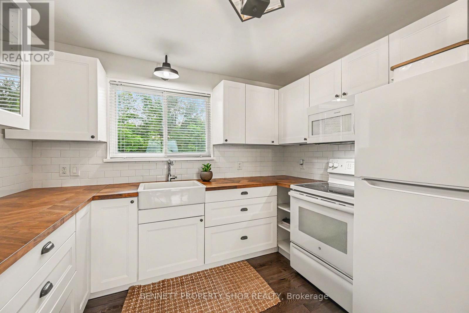 102 MOORHEAD DRIVE - 8