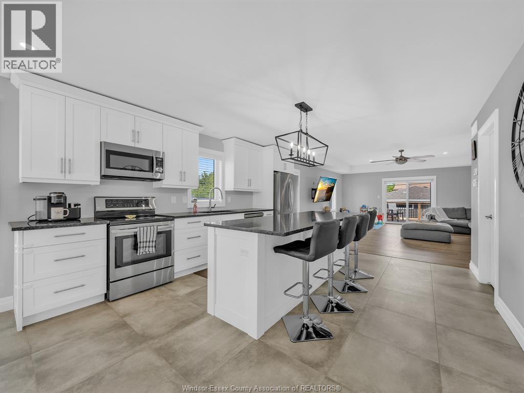 702 LESPERANCE ROAD - 13