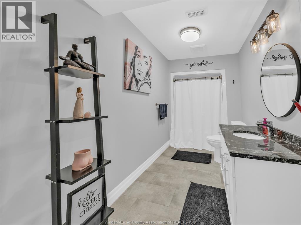 702 LESPERANCE ROAD - 24