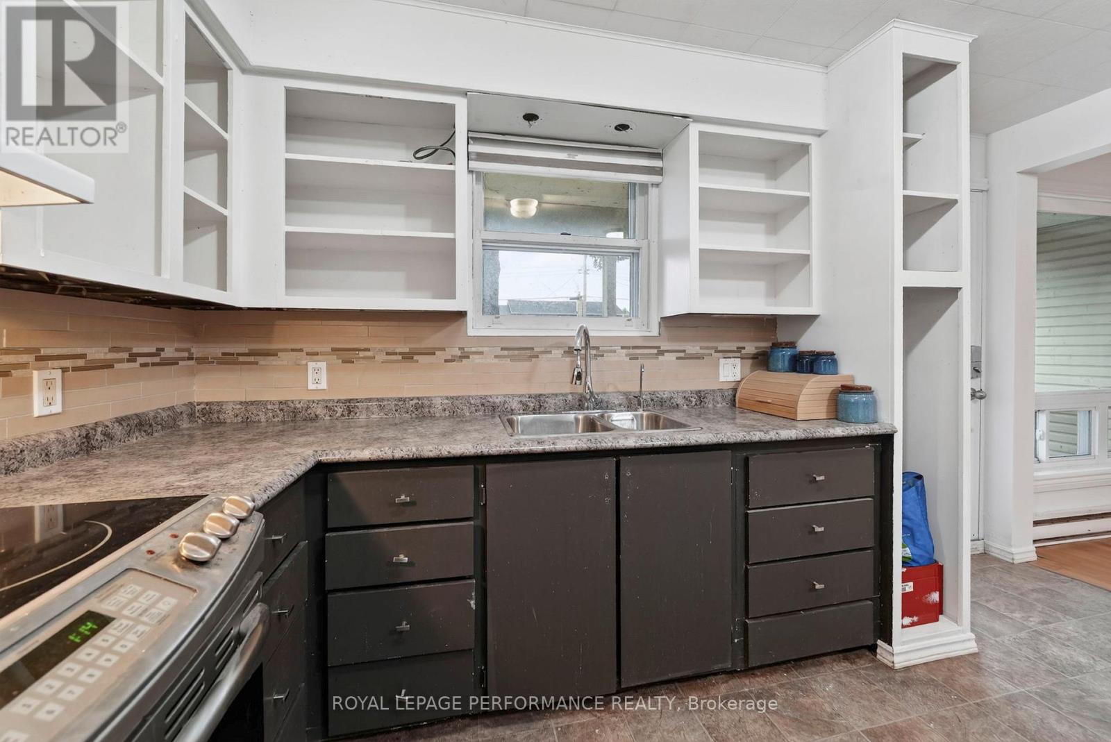 6223 164TH AVENUE - 10