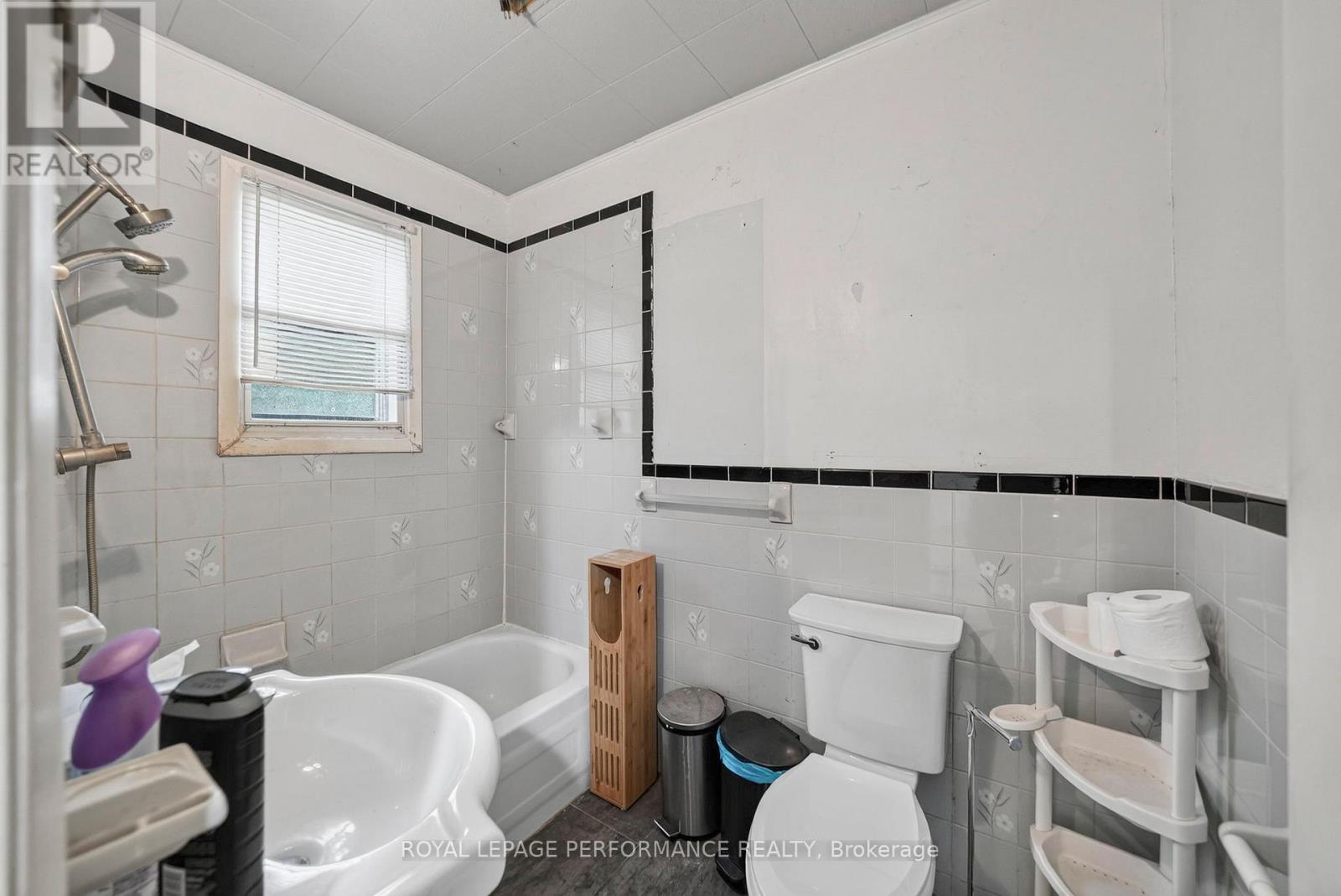 6223 164TH AVENUE - 17