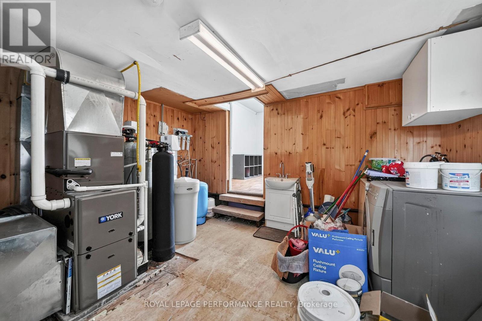6223 164TH AVENUE - 27