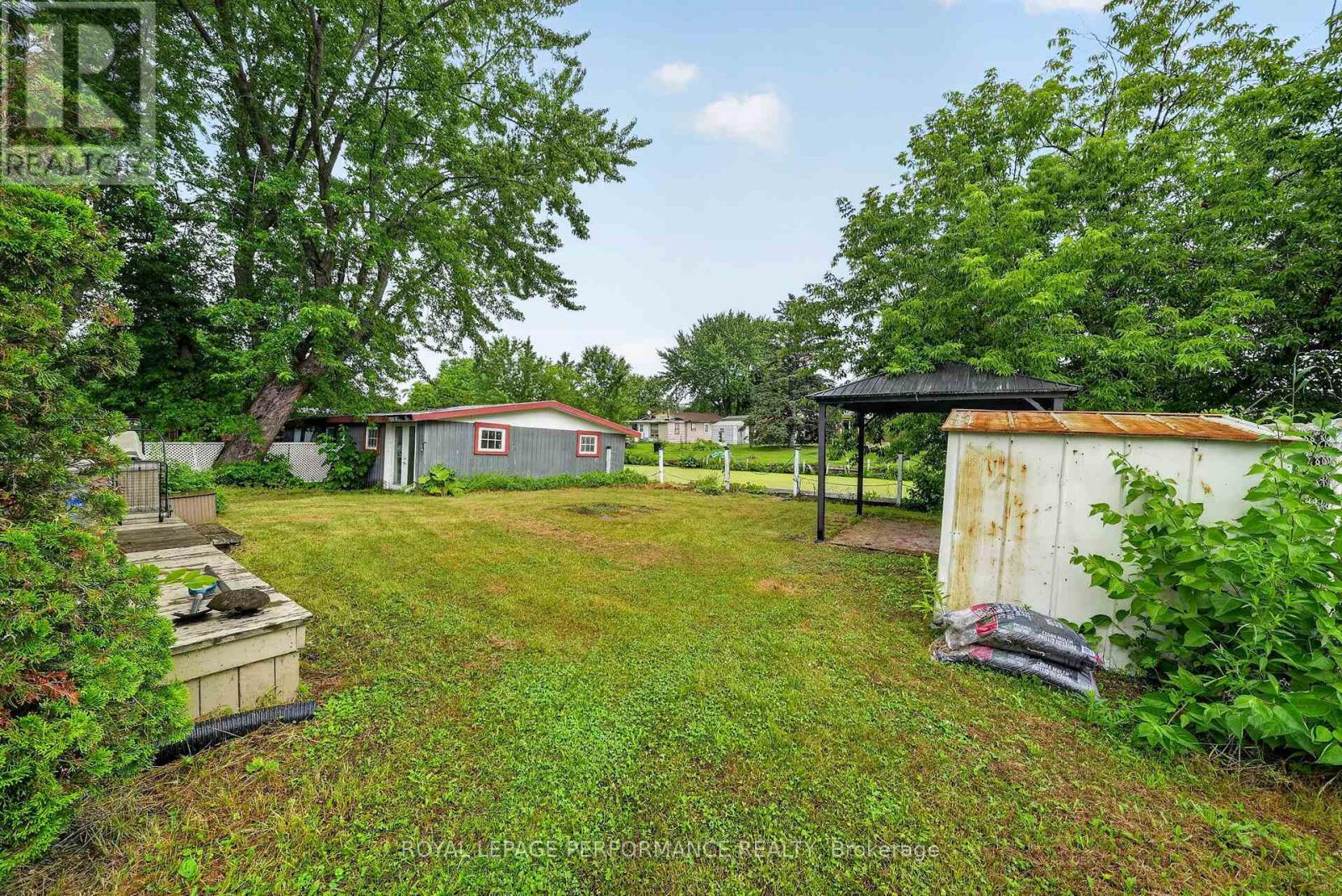 6223 164TH AVENUE - 30