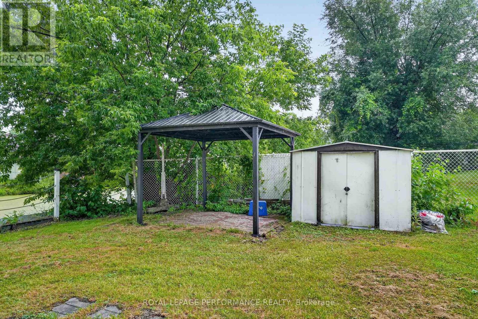 6223 164TH AVENUE - 35