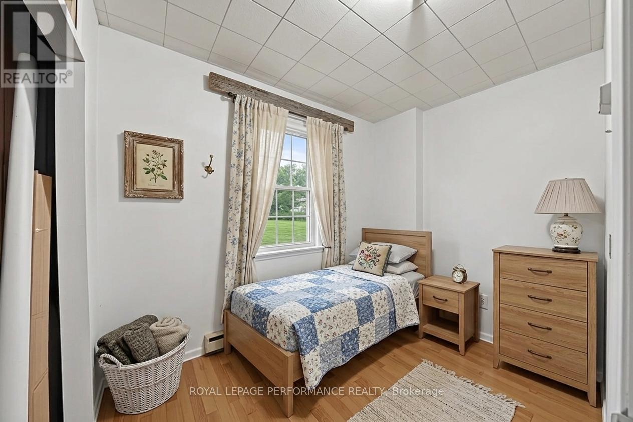 6223 164TH AVENUE - 38