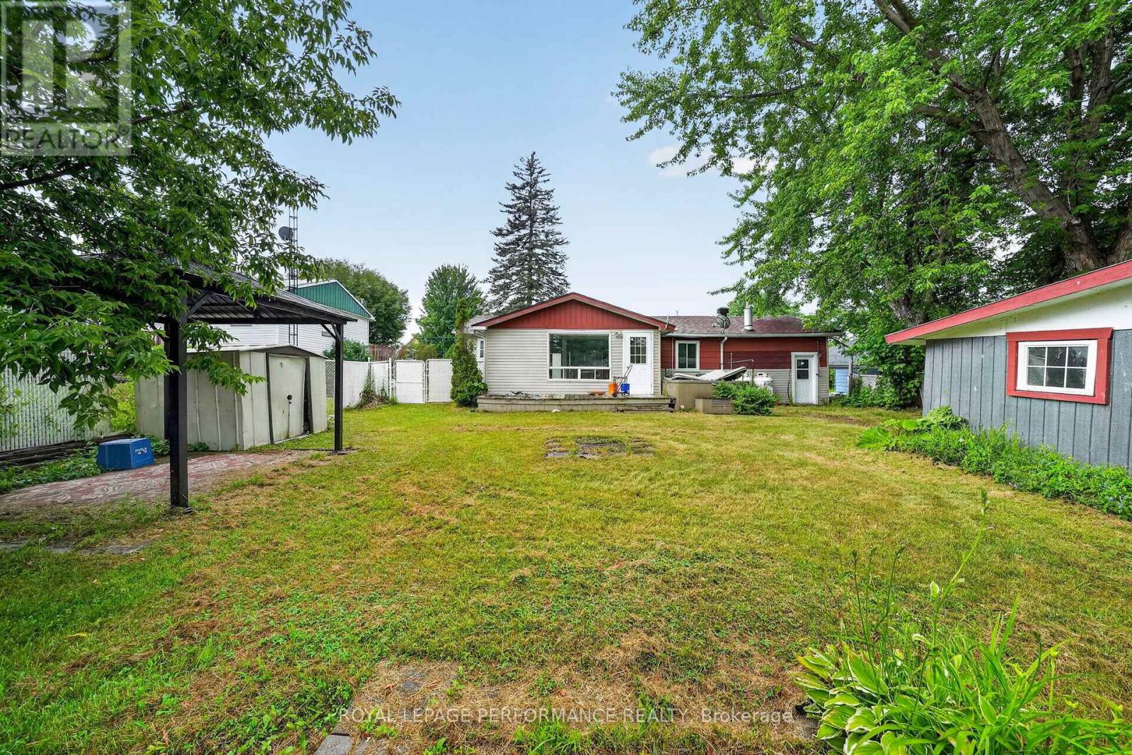6223 164TH AVENUE - 41