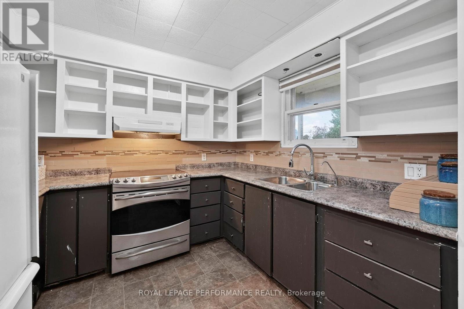 6223 164TH AVENUE - 9