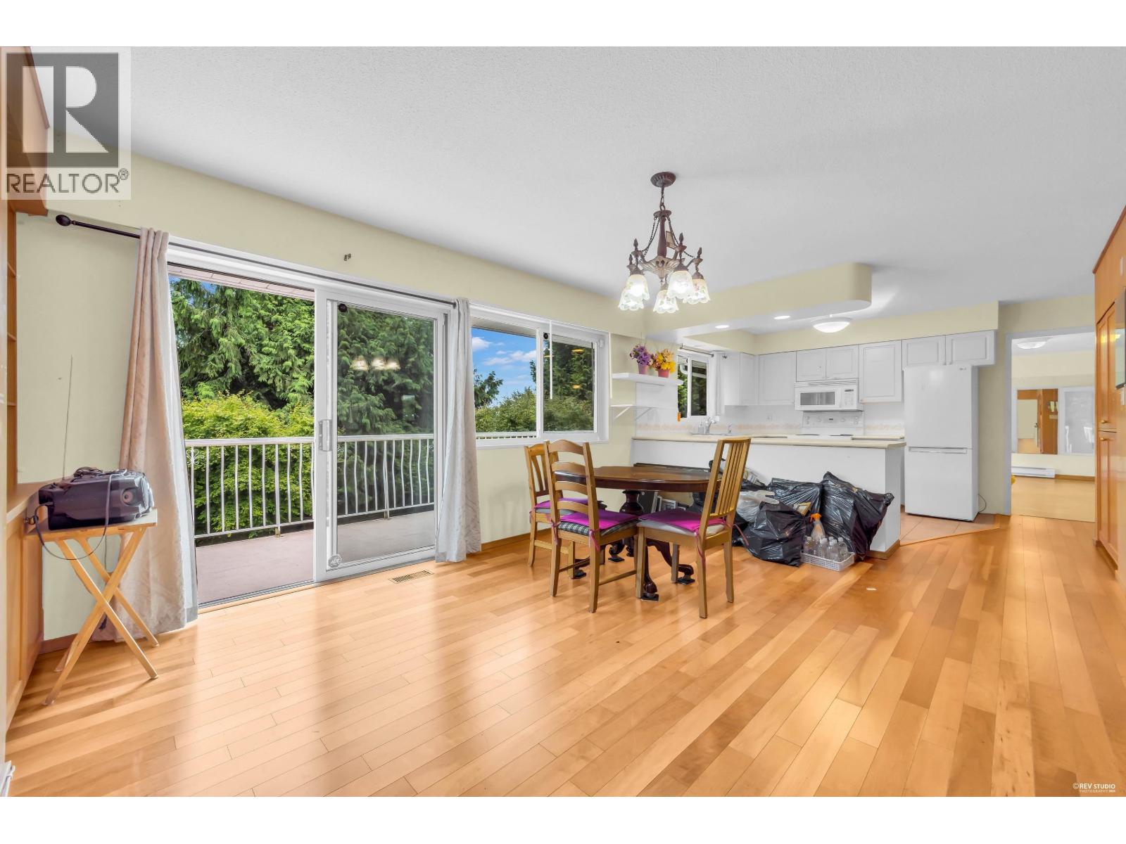 568 ST. GILES ROAD, West Vancouver