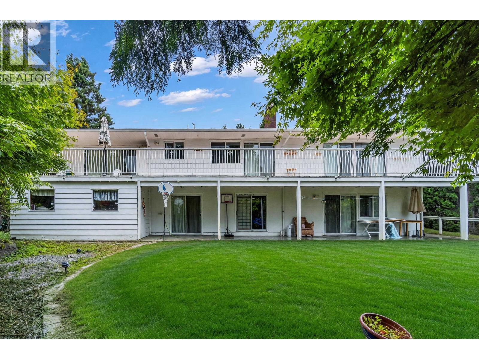 568 ST. GILES ROAD, West Vancouver