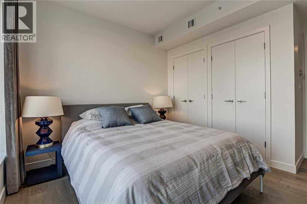 #501 128 Waterfront Court SW - 32