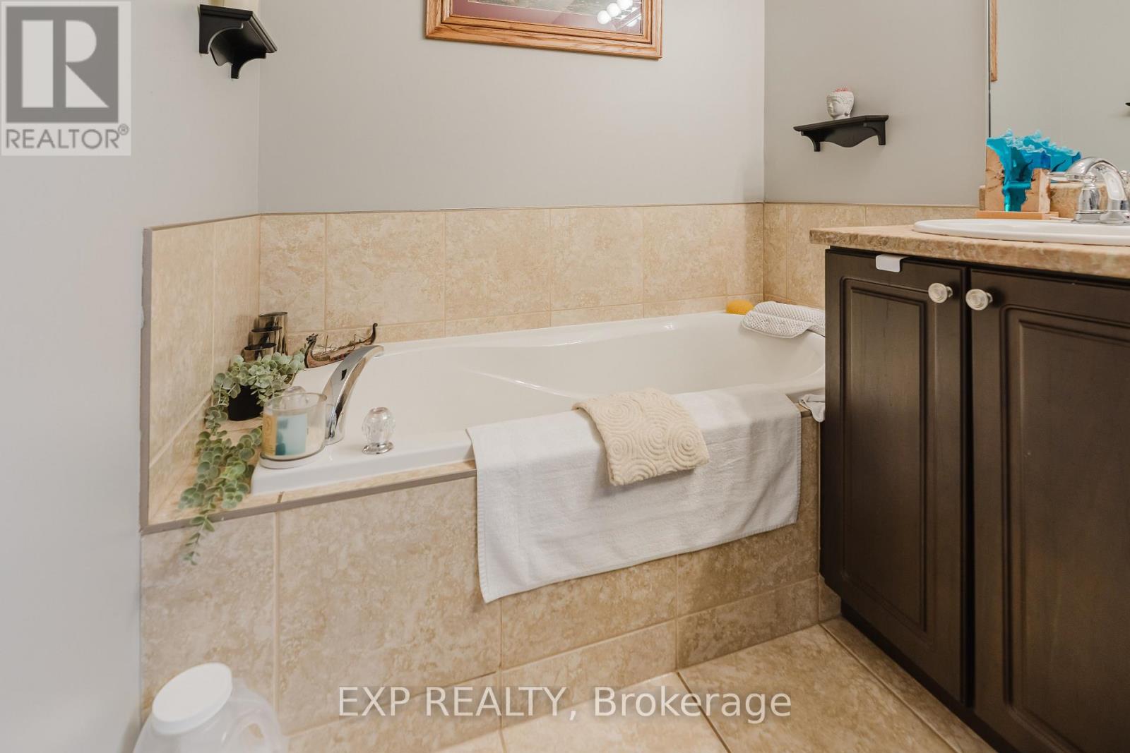 939 PAYER STREET - 24