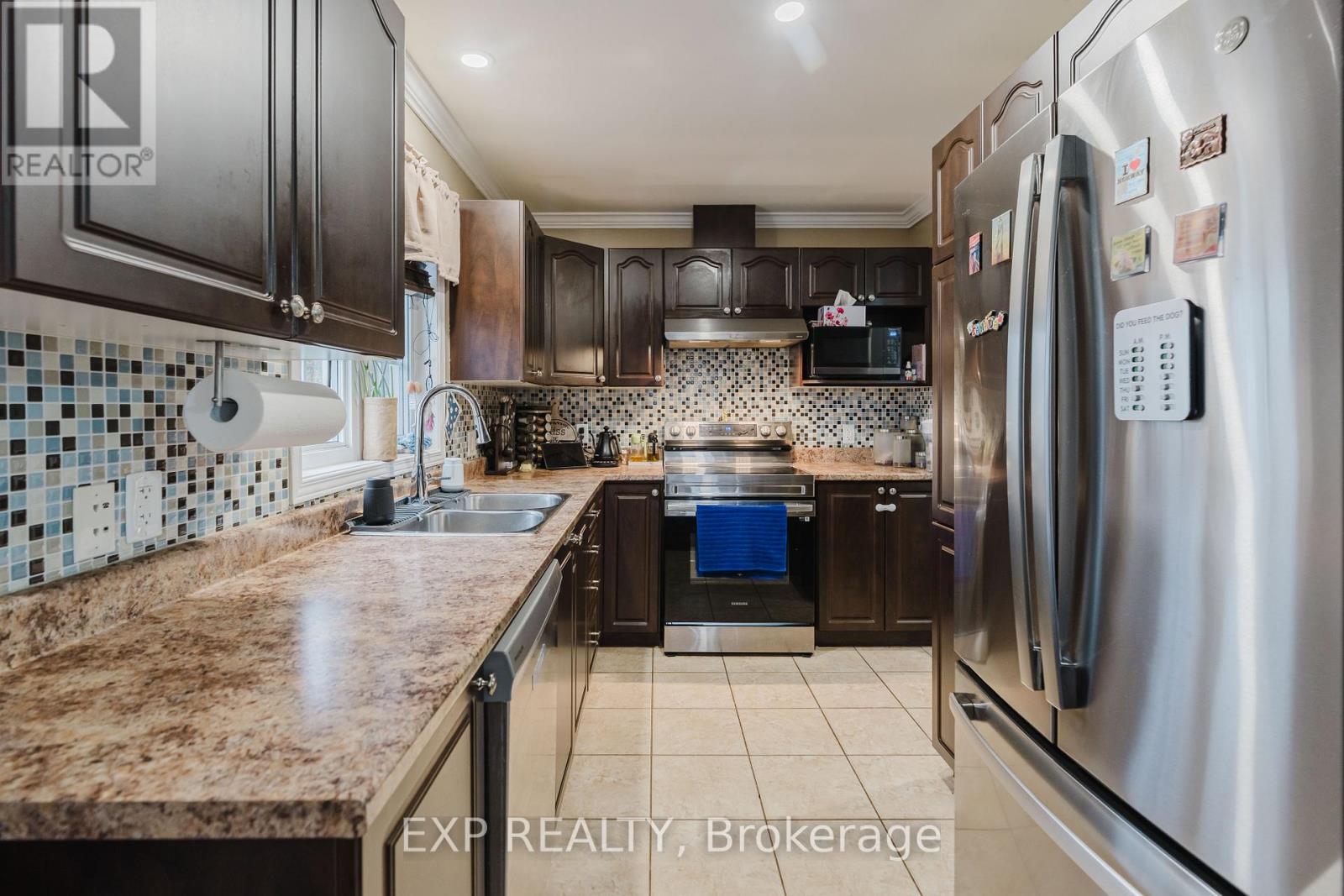 939 PAYER STREET - 9