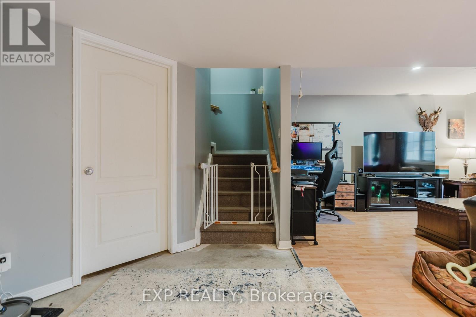 939 PAYER STREET - 34